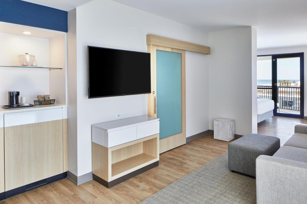 Springhill Suites By Marriott Jacksonville Beach Oceanfront Exterior photo