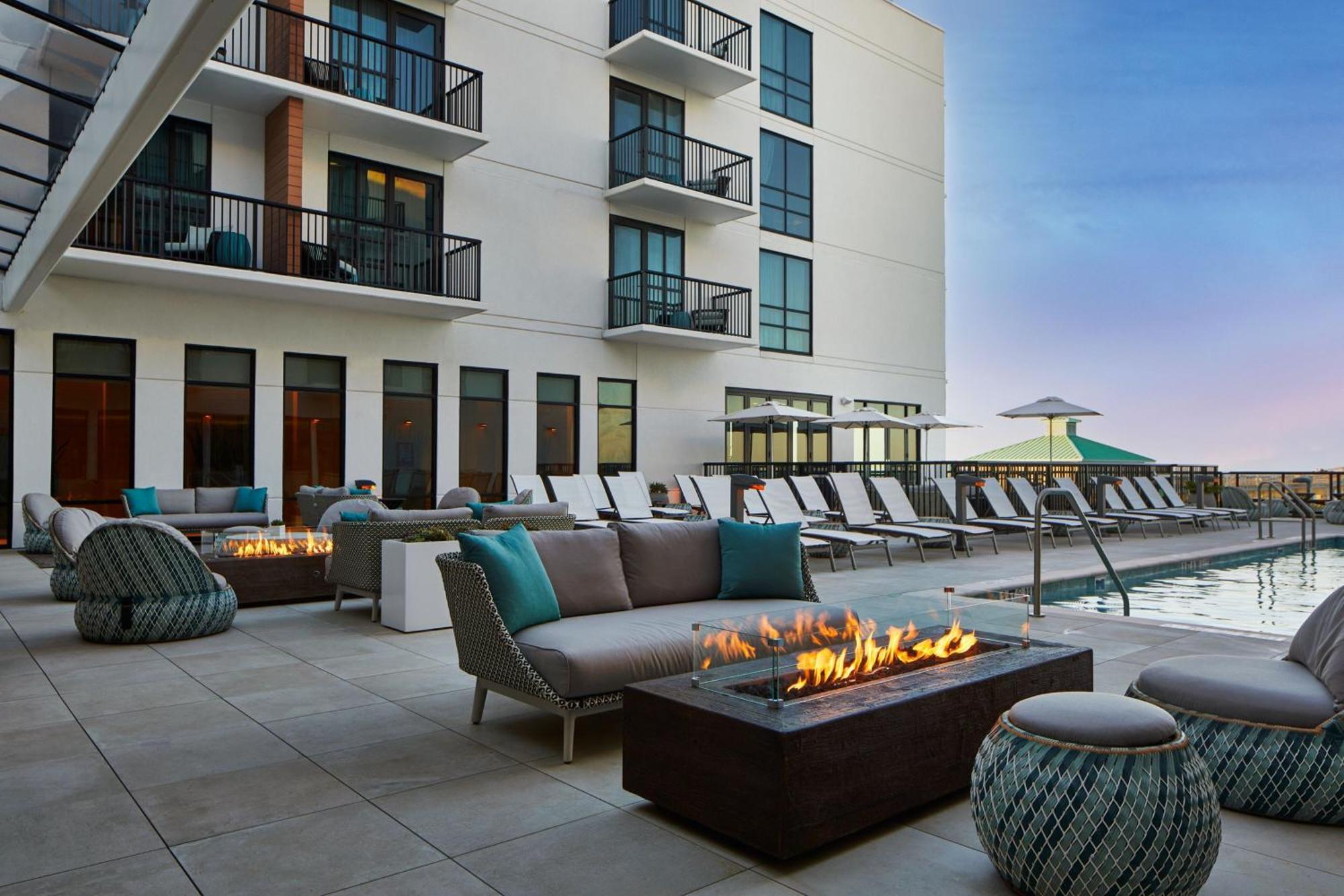 Springhill Suites By Marriott Jacksonville Beach Oceanfront Exterior photo